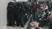 Begini suasana penggeledahan saat napi teroris menyerahkan diri (Foto: Dok. Polri)
