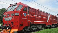 Kereta penerjang banjir ini merupakan lokomotif Diesel Hidrolik (HD) CC 300.  Dok. PT INKA.