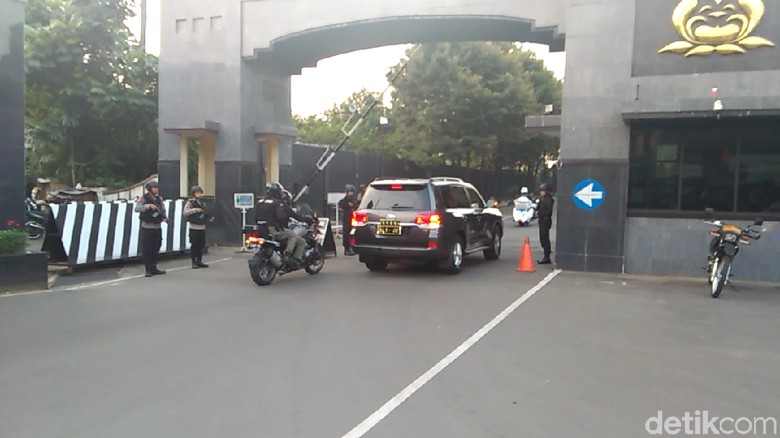 Kapolri Sambangi Mako Brimob Kapolri Sambangi Mako Brimob
