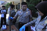 Amarah Pria Bengis Bunuh Ibu dan Aniaya Istri Pakai Cangkul