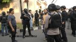 Foto: Detik-detik Teroris Menyerah di Mako Brimob