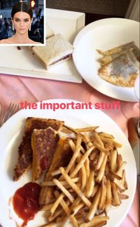 Jadi Ini Alasan Kendall Jenner Tak Doyan Pisang