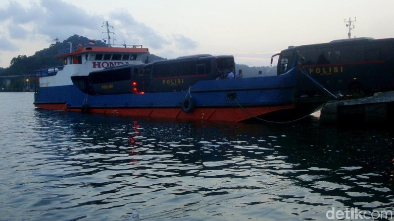 Dipindah di Nusakambangan, Teroris Mako Brimob Huni Sel Perorangan Dipindah di Nusakambangan, Teroris Mako Brimob Huni Sel Perorangan