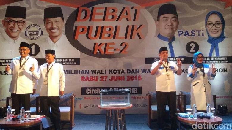 Debat Publik, Dua Paslon Pamer Gagasan Urusi Cirebon Debat Publik, Dua Paslon Pamer Gagasan Urusi Cirebon
