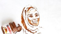 Hanefaah juga pandai menggambar dengan menggabungkan objek makanan. Ia menggunakan cokelat Nutella sebagai cat warnanya. Foto: Instagram @muslimahanie