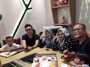 Perilaku Sule Ini Tunjukkan Dia Tak Jauhkan Lina dari Anak-anaknya