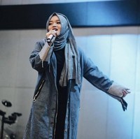 Putri Delina populer di media sosial. Pengikutnya di Instagram mencapai lebih dari 200 ribu. Dia pun kerap menjadi endorser berbagai macam produk, mulai dari makeup hingga hijab. Foto: Dok. Instagram Putri Delina