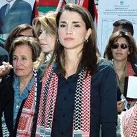 Sebagai wanita berdarah Palestina, Ratu Rania tidak melupakan tempat asal kedua orangtuanya. Setiap kali Palestina diserang oleh Israel dia pun aktif bersuara di media sosial. (Foto: Instagram)