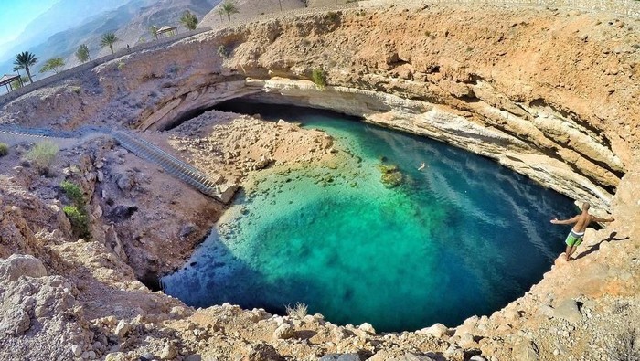 Bimmah sinkhole di Oman