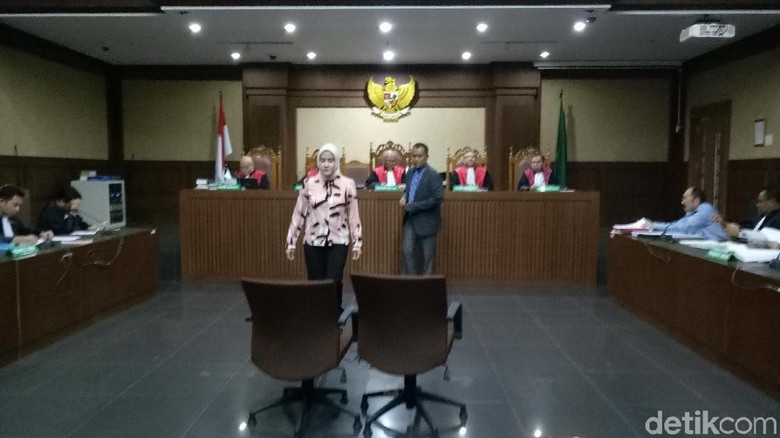Fredrich Hadirkan Musuhnya Jadi Saksi Meringankan Fredrich Hadirkan Musuhnya Jadi Saksi Meringankan