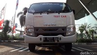 Tampilan gril depan yang baru dan bentuknya jauh lebih dinamis. Begitu juga dengan tampilan headlamp yang kini terlihat lebih belo yang menambah kece tampilan. Foto: M luthfi Andika
