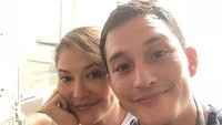 Lewat medsosnya, Tamara memamerkan keharmonisan dengan sang mantan suami, Mike Lewis. Foto: Dok. Instagram/tamarableszynskiofficial