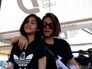 Kekompakan Sissy Priscillia-Vanesha Prescilla, Saling Temani saat Mandi