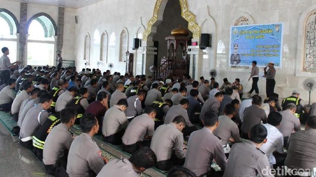Warga Banten Doa Bersama untuk Korban Kerusuhan di Mako Brimob