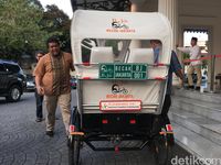 Anies Jajal Becak Lokal Ala Jerman, Ada GPS-nya!