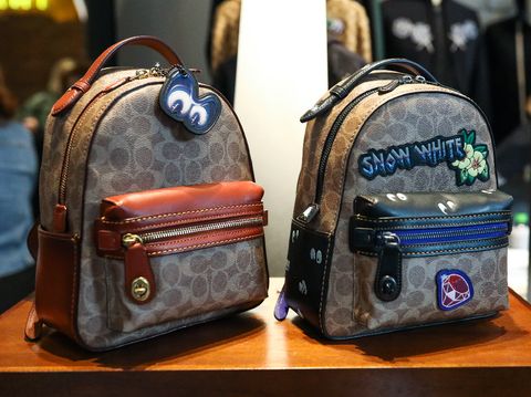 Tas punggung klasik Coach dengan sentuhan Disney.