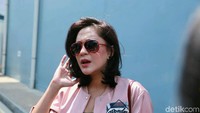 Nabila Gomes adalah penyanyi yang ribut secara live di Pagi-pagi Happy Trans TV. Ia berencana mensomasi Nikita Mirzani dan Billy Syahputra. Foto: Ismail/detikHOT
