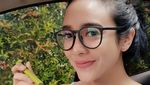 Cantiknya Dea Ananda yang Hobi Banget Menyeruput Kopi
