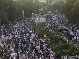 Ada Aksi 115, TransJ Tak Layani Penumpang di Halte Istiqlal