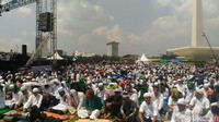 Perwakilan ulama akan menyerahkan surat aspirasi umat Islam ke Kedutaan Besar Amerika Serikat di Jalan Merdeka Selatan. (Foto: Wildan/detikcom)