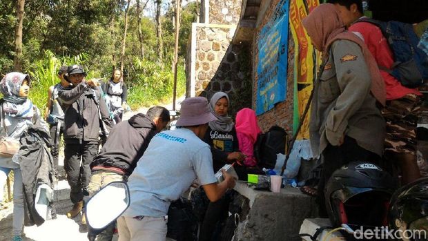 Kepanikan Pendaki Saat Letusan Merapi: Langsung Lari Lupa Tenda
