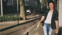 Kurang lebih sebulan yang lalu, Sophia Latjuba melakukan napak tilas ke tanah kelahiranya di Jerman. Di sana ia pergi ke Krefeld (@sophia_latjuba88/Instagram)
