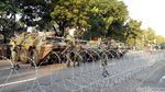 Foto: Anoa TNI dan Baracuda Polri Jaga Kedubes AS