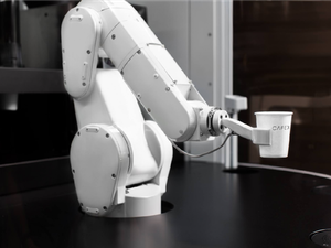 Canggih! Robot Barista Ini Bisa Racik 120 Cangkir Kopi Tiap Jam