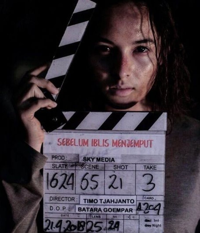 Chelsea Islan Penampilan Chelsea Islan di film Sebelum Iblis Menjemput.