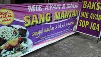 Makan di warung ini bikin ngeri ya. Mie ayamnya merek Sang Mantan. Hati-hati gagal move on! Foto: Istimewa