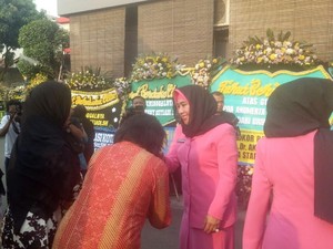 Istri Kapolri: Istri Aipda Denny Polwan, Kuat Hadapi Cobaan