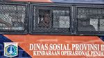 Dinsos DKI Razia Gelandangan di Kampung Melayu