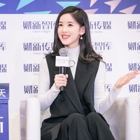 Zhang dan Liu kemudian berinvestasi di berbagai perusahaan, seperti Uber di China dan perusahaan makanan bayi di Australia. Di 2017 pun, Zhang investasi di perusahaan teh susu, minuman yang membesarkan namanya.  Foto: Instagram