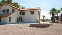 Rumah Bunker Bawah Tanah di Las Vegas. Dibangun sejak tahun 1970, dilengkapi 2 kamar tidur, 3 kamar mandi yang lokasinya di bawah tanah. Rumah bawah tanah yang populer di Las Vegas ini dilengkapi generator, lift, sistem intercom, kolam renang, jacuzzi bahkan lantai dansa. Brightside.me/Istimewa.