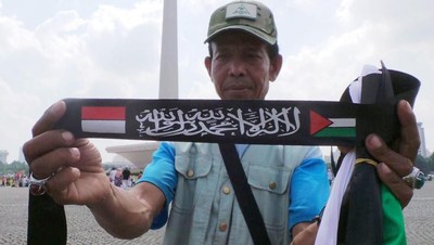 Mengais Rezeki dari Aksi Bela Palestina