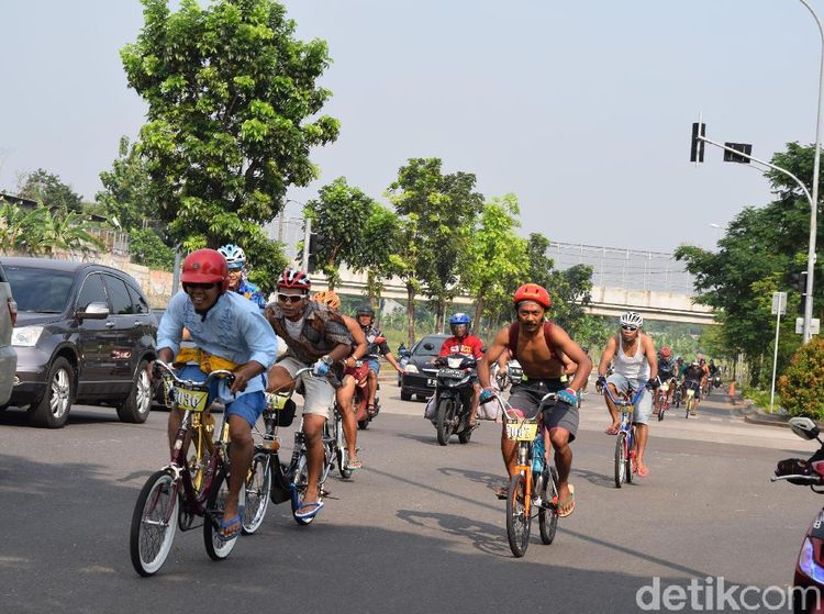 Foto: Lucunya Balapan Liar dengan Sepeda Mini