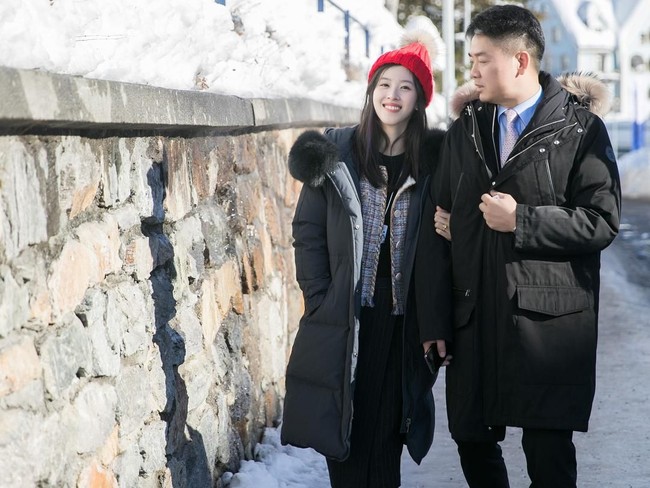 Pada 2015, Zhang dinikahi oleh pengusaha pemiliki e-commerce JD, Richard Liu Qiangdong. Zhang kemudian bekerja untuk suaminya.  Foto: Instagram