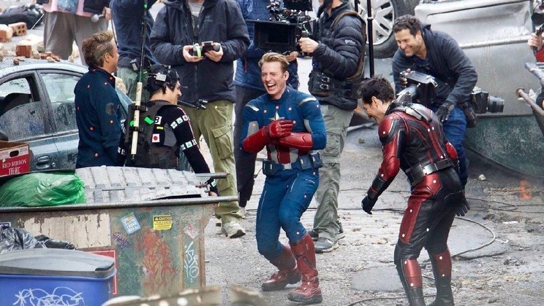 Avengers 4 Bakal Menjelajah Waktu? Avengers 4 Bakal Menjelajah Waktu?