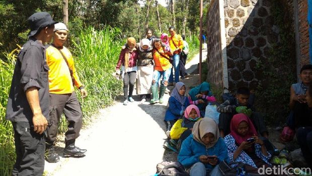 Kepanikan Pendaki Saat Letusan Merapi: Langsung Lari Lupa Tenda