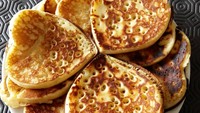 Kalau ini @enirak_de_retour bikin pancake bentuk hati. Jadi makin semangat ya makannya! Foto: Instagram @enirak_de_retour