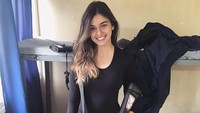 Kenalkan, ini Noa Elharar. Noa adalah seorang model yang sedang menjalani wajib militer selama 2 tahun sebagai tentara. Dia berdinas di Angkatan Darat Israel. (Instagram/Noa Elharar)