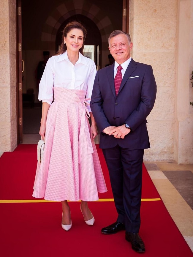 Sebelum menjadi ratu Yordania, Ratu Rania bekerja di bagian marketing di perusahaan Citibank. Dia juga pernah bekerja sebagai marketing di Apple Computers. (Foto: Instagram)