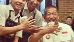 Sering Makan Bareng Warga, Ini Dia 10 Pose Seru Cagub Jabar, Deddy Mizwar