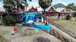 Nenek Daeng Kini Ambil Air Hanya Lima Langkah dari Rumah