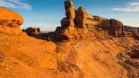 Melansir website resmi US National Park Service, Canyonlands National Park merupakan galeri geologi terindah di dunia. Tanah di sana terbentuk akibat endapan yang berlangsung jutaan tahun lalu (Facebook/Canyonlands National Park)
