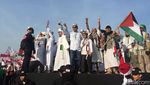 Potret Massa Aksi Bela Palestina Putihkan Monas