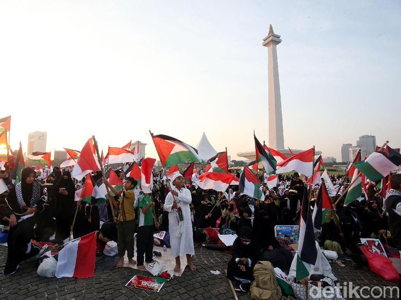 Waketum FPI Tantang Trump: Umat Muslim di Indonesia Siap Tempur! Waketum FPI Tantang Trump: Umat Muslim di Indonesia Siap Tempur!