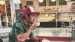 Ini Gaya Ibnu Jamil Saat Makan Siang di Sydney hingga Ngopi di Atas Gunung