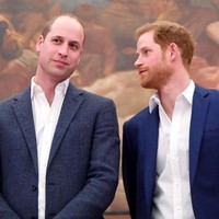Punya hubungan yang sangat dekat dengan sang kakak. Pangeran Harry mengaku ikut tegang menjelang pernikahan Pangeran William pada 2011 lalu. Aku sama gugupnya dengan William, ucapnya. Foto: Getty Images