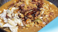 Wah! Kalau ini foto tongseng yang masih dimasak yang diambil oleh @makanterusss. Duh, melihatnya saja sudah bikin perut lapar, ya? Foto: Instagram